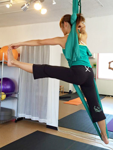 エアリアルヨガ